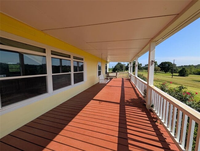 Building Photo - 13908 Kelly Dr