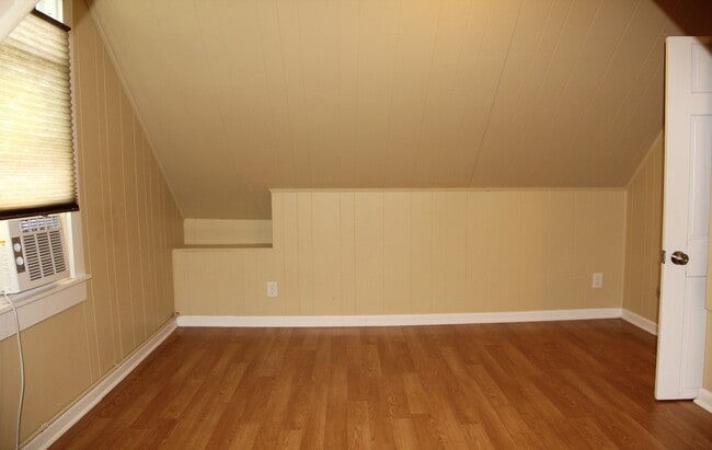 Building Photo - 121 68th St