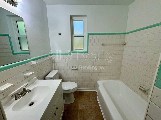 Building Photo - 2927 Brevard Ave