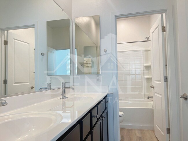 Building Photo - 1365 W Bluejay Dr