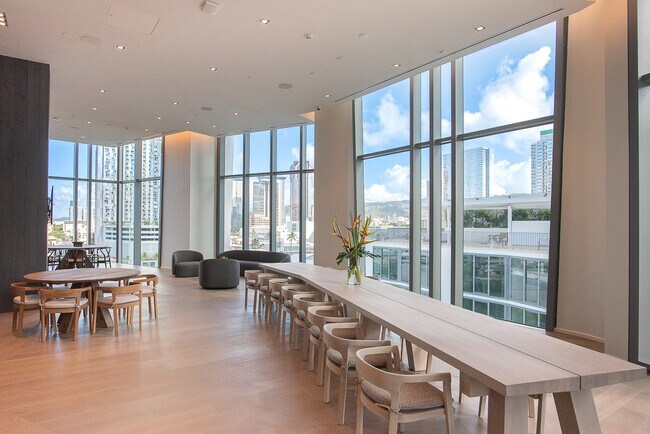 Building Photo - 1000 Auahi St