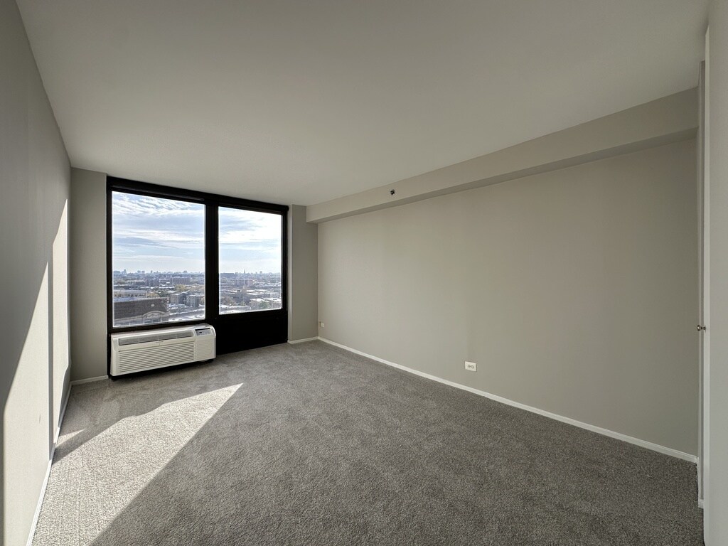 Building Photo - 4334 N Hazel St