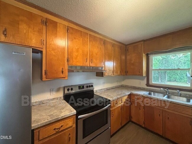 Building Photo - 3609 Melrose Dr