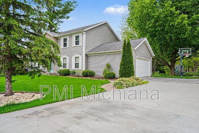 Building Photo - 15888 Muirfield Ct