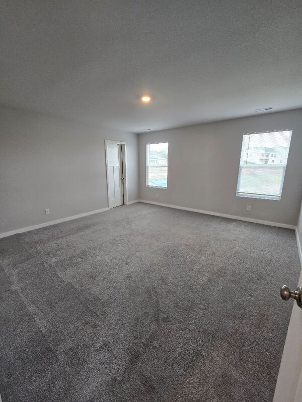 Building Photo - 5653 Brookview Ave