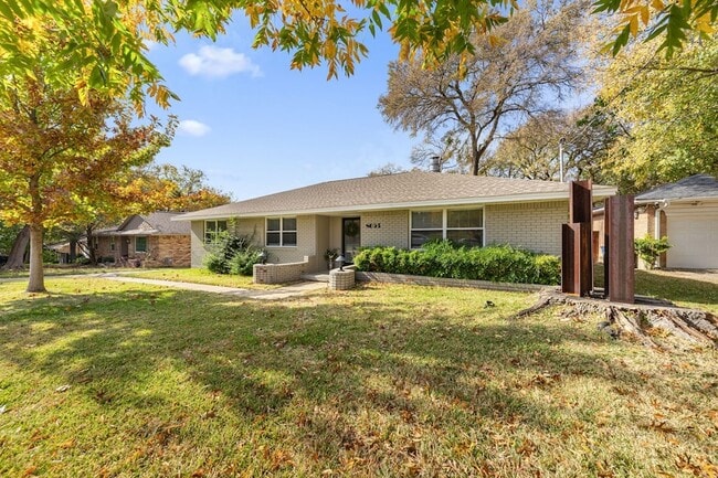 Building Photo - 8053 Claremont Dr