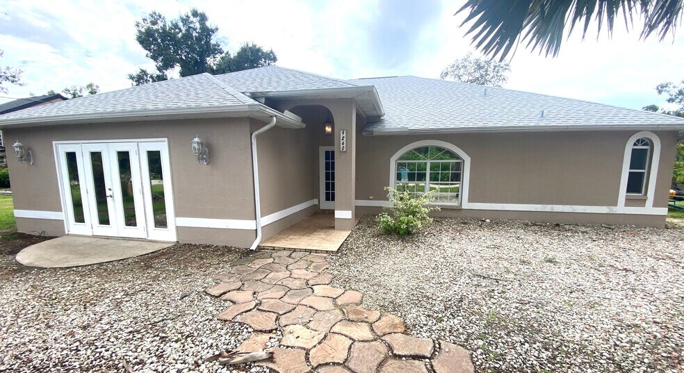 Building Photo - 9260 Sedgefield Rd