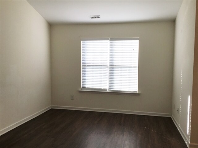 Building Photo - 5015 Croftwood Dr