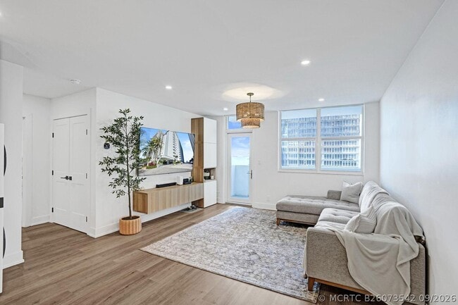 Building Photo - 4250 Galt Ocean Dr