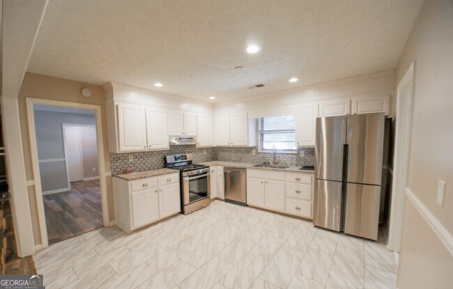 Building Photo - 125 Brooks Dr