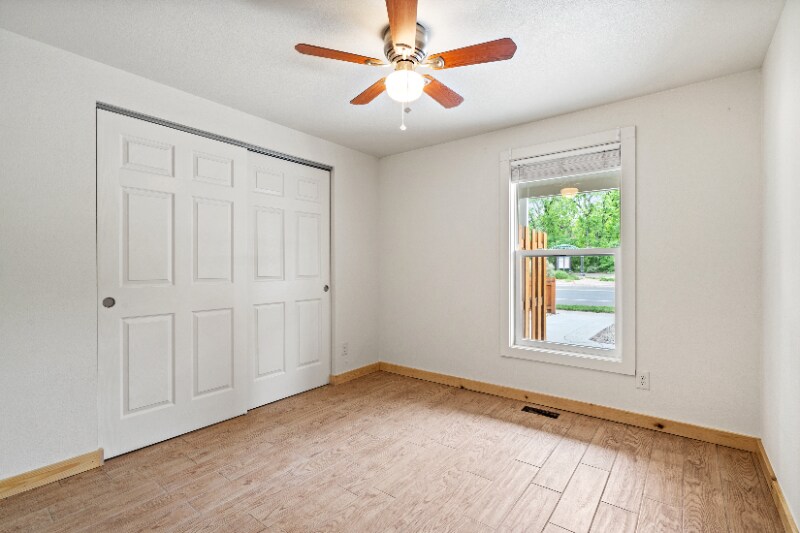 Building Photo - 514 E 1st St