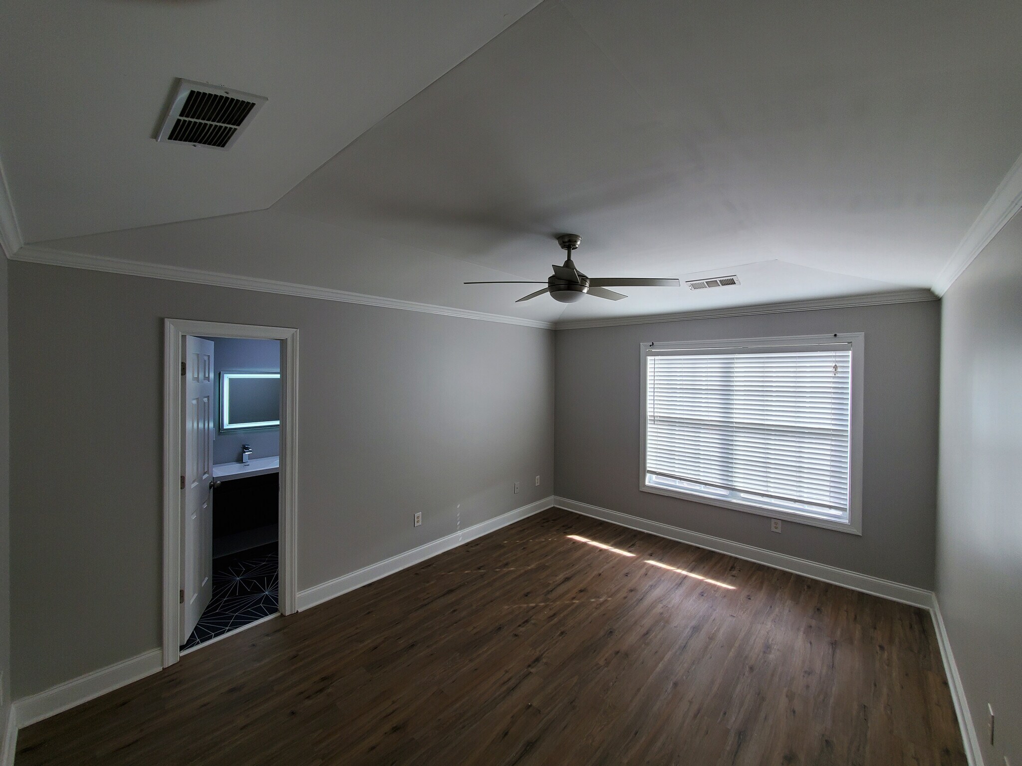 Building Photo - Room in Townhome on Bayrose Cir