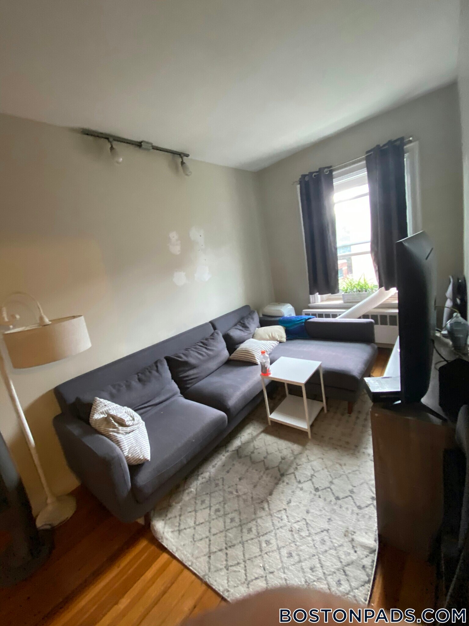 Building Photo - 435 Hanover St