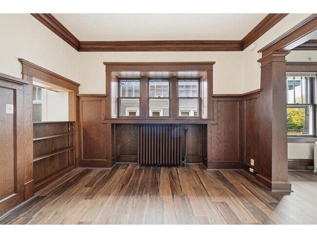 Building Photo - 3237 Lyndale Ave S