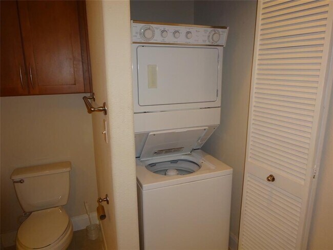 Building Photo - 2299 Lone Star Dr