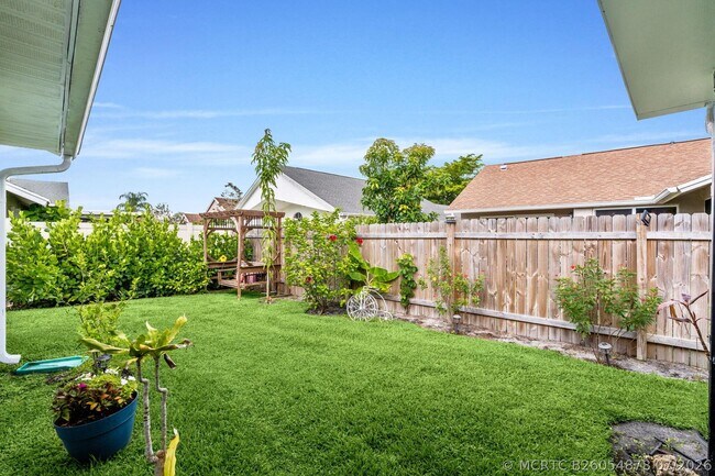 Building Photo - 1599 Bayridge Pl