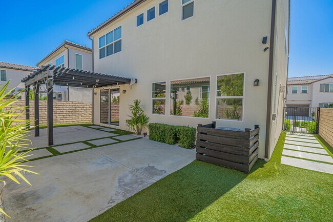 Building Photo - 28519 Moyer Ln