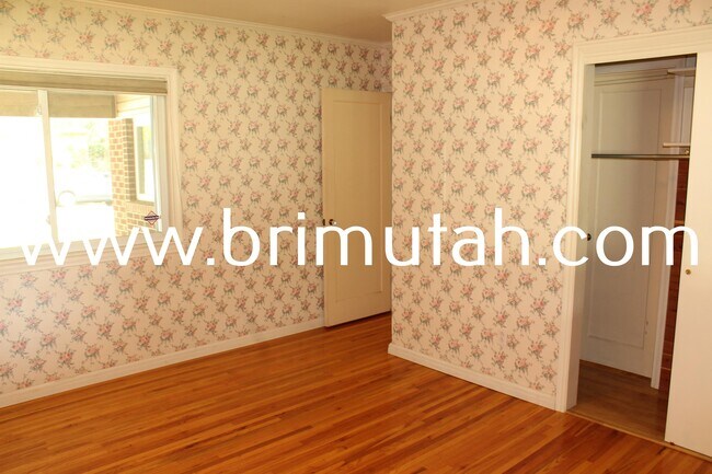 Building Photo - 4192 S Holloway Dr