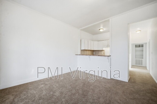 Building Photo - 36 Cedar Ave