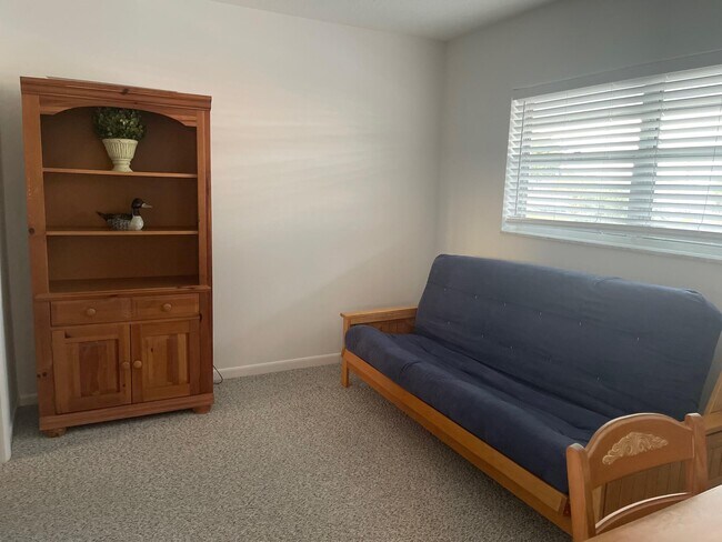 Building Photo - 117 Lake Terrace