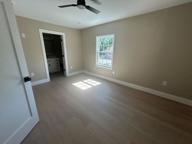 Building Photo - Beautifully Renovated 3 bedroom/3 bath**Historic Overbrook