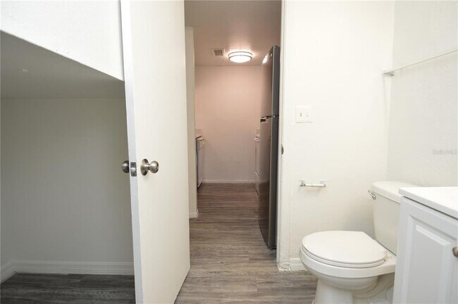 Building Photo - 5006 Moro Manor Dr