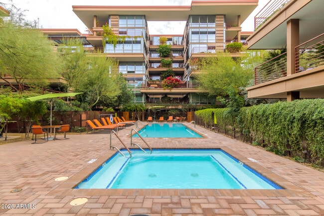 Building Photo - 7157 E Rancho Vista Dr