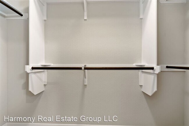 Building Photo - 187 Living Reef Dr