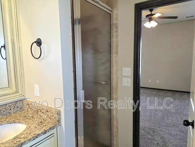 Building Photo - 19217 Grassmere Way