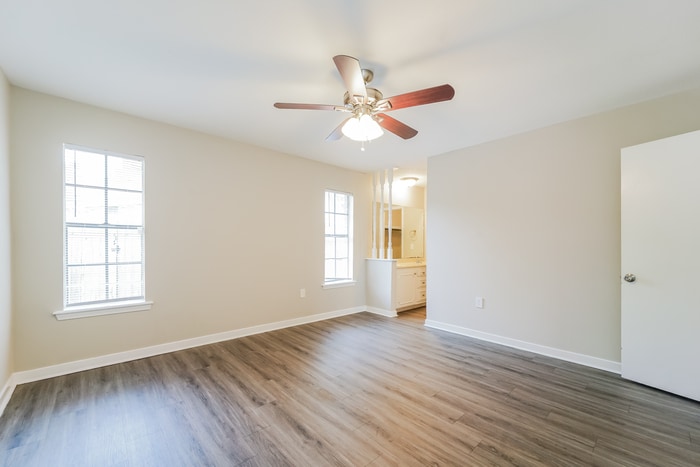 Building Photo - 209 Spanish Oak Dr