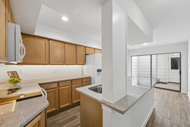 Building Photo - 12625 Memorial Dr