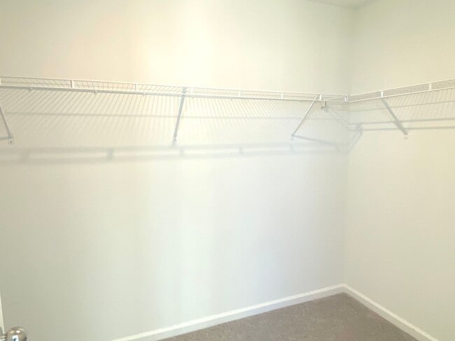 Building Photo - Almost New 3/2/1 Modern Townhome!