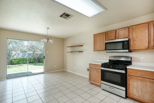 Building Photo - 124 Hunter Rex Way