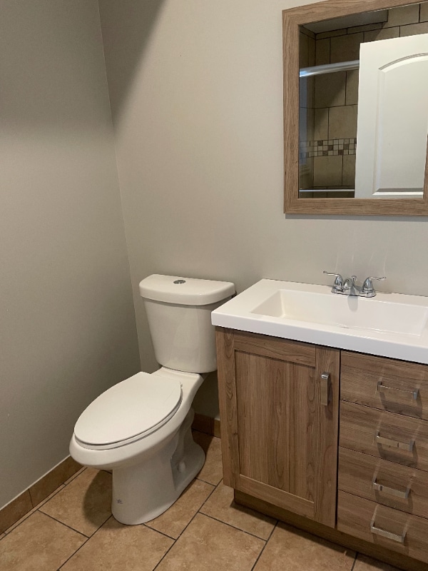 Building Photo - 6027 W Giddings St