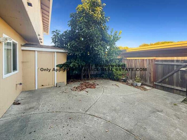 Building Photo - Spacious 3-Bedroom, 2-Bath Hayward Home | Prime 94545 Location