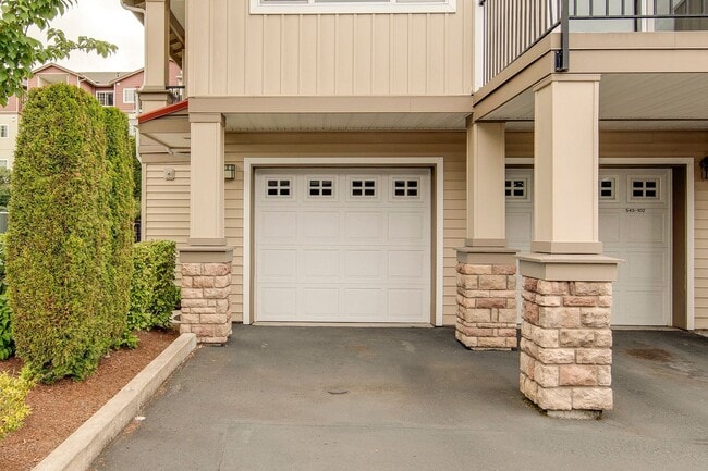 Building Photo - Timberland Falls Condo - 2bd, 2ba, 1011 sq...