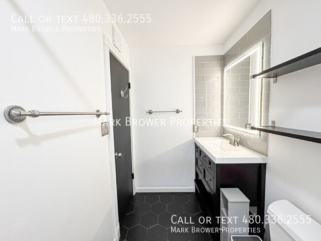 Building Photo - 14027 N Hampstead Dr