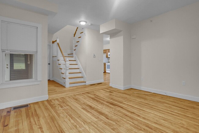 Building Photo - 29-33-33 Highland Ave