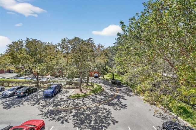 Building Photo - 2496 Centergate Dr