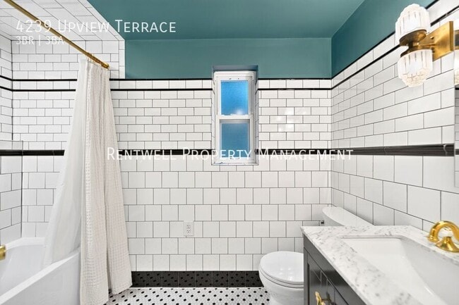 Building Photo - 4239 Upview Ter