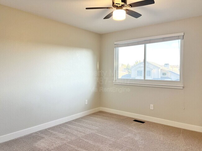 Building Photo - 7365 Cotton Dr