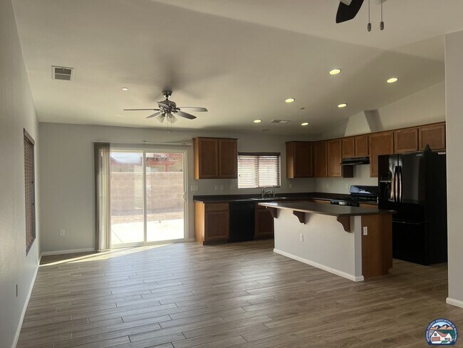 Building Photo - 241 Rosarito Dr