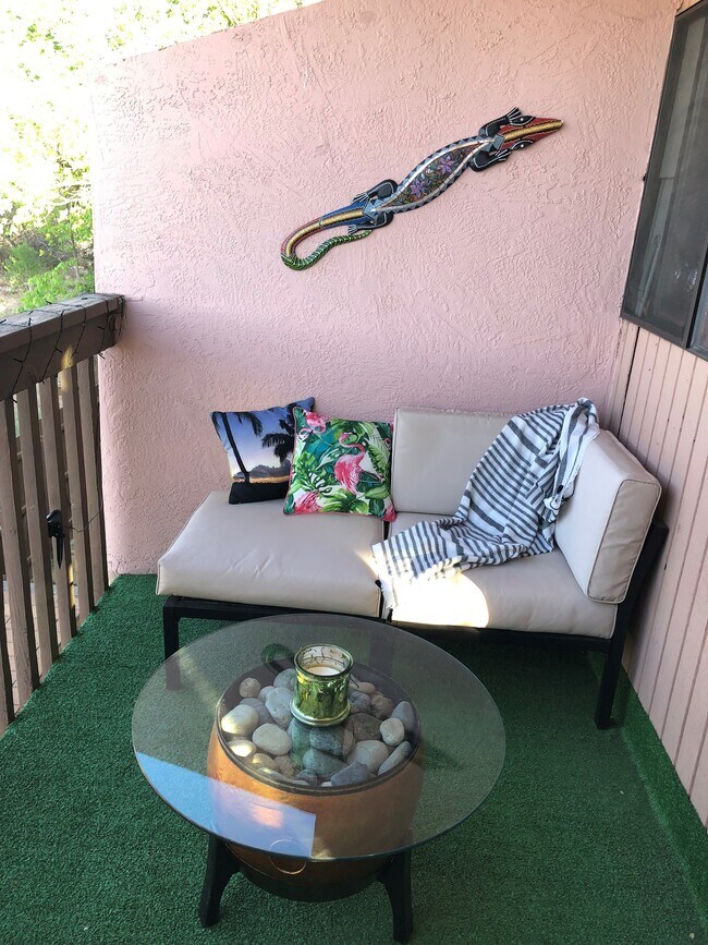 Building Photo - 149 Calle Ojo Feliz