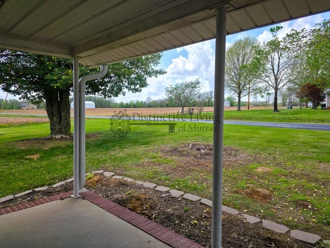 Building Photo - Attention Front Porch Sittin' Lovers- 2 bed 1 bath house in the country in Hazel