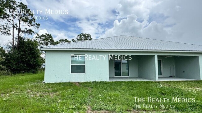 Building Photo - 4167 Hammock Rd