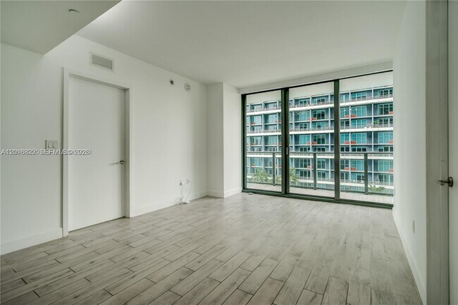 Building Photo - 1300 S Miami Ave