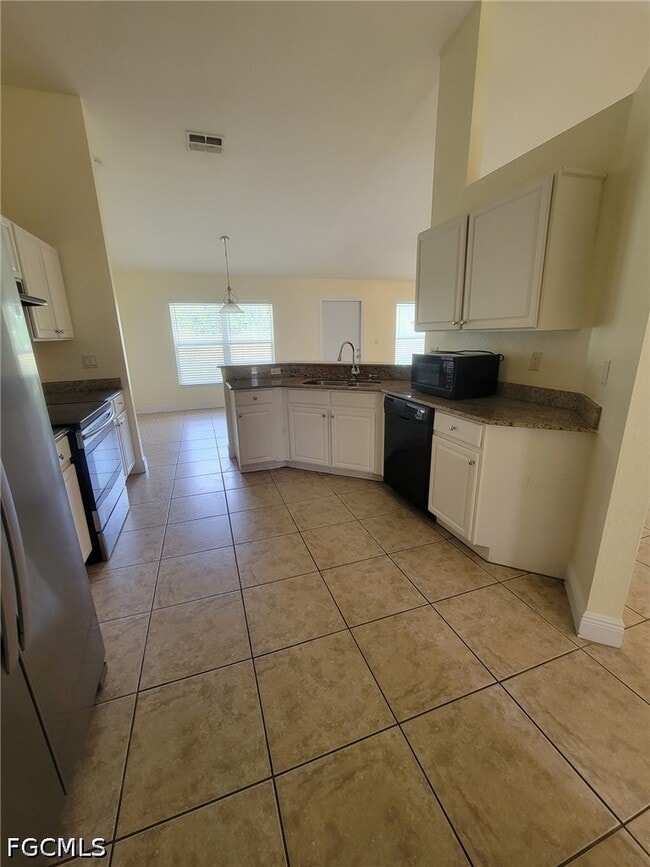Building Photo - 8071 Liriope Loop