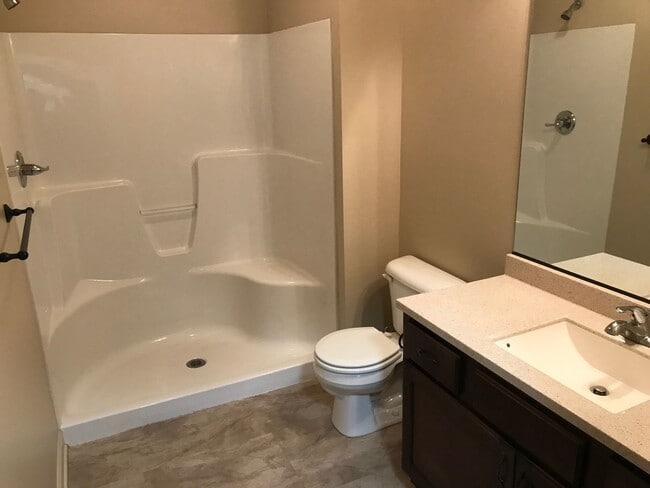 Building Photo - 2810 Bobcat Dr