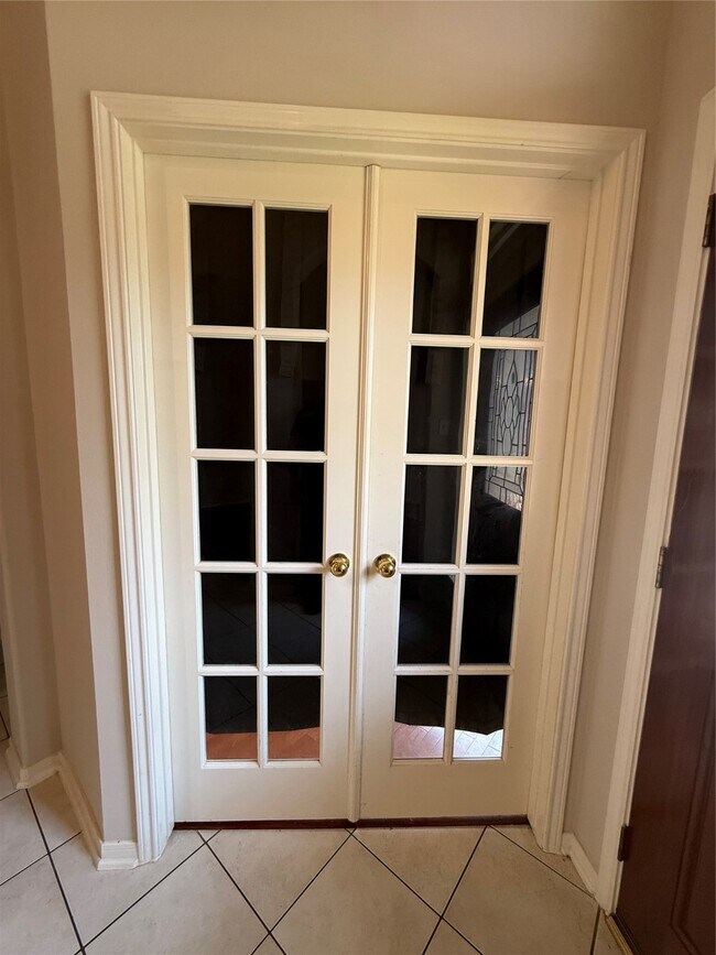 Building Photo - 5126 Winterwood Dr