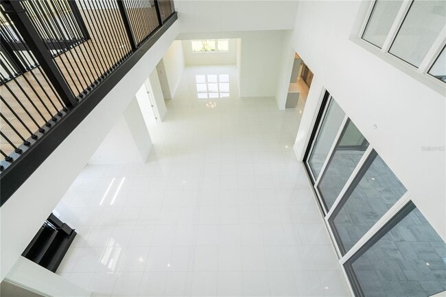 Building Photo - 16044 Pendio Dr